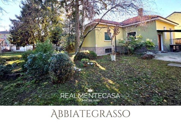 casa indipendente in vendita ad Abbiategrasso
