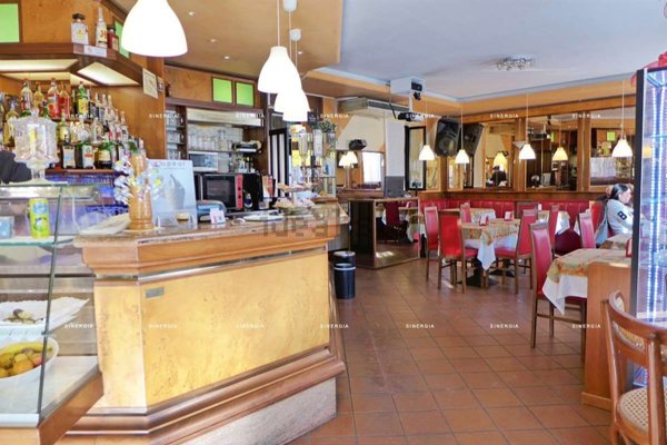 negozio in vendita ad Abbiategrasso