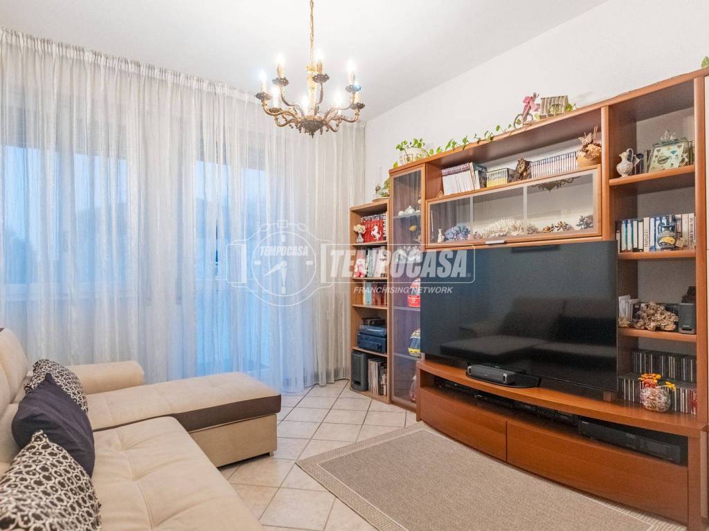 appartamento in vendita ad Abbiategrasso in zona Castelletto