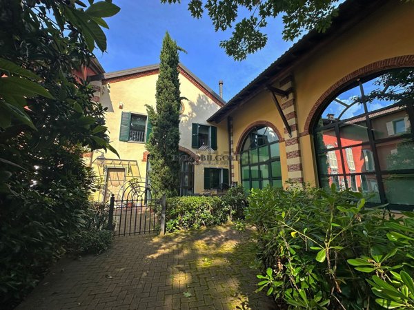 pentavano in vendita ad Abbiategrasso