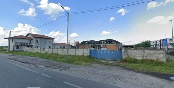 negozio in vendita ad Abbiategrasso