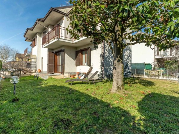 casa indipendente in vendita ad Abbiategrasso