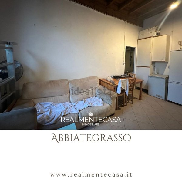appartamento in vendita ad Abbiategrasso in zona Castelletto