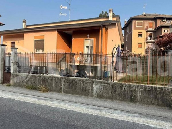 casa indipendente in vendita ad Abbiategrasso