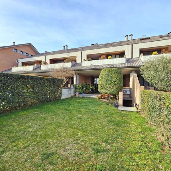 casa indipendente in vendita ad Abbiategrasso