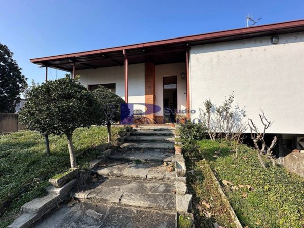 casa indipendente in vendita ad Abbiategrasso