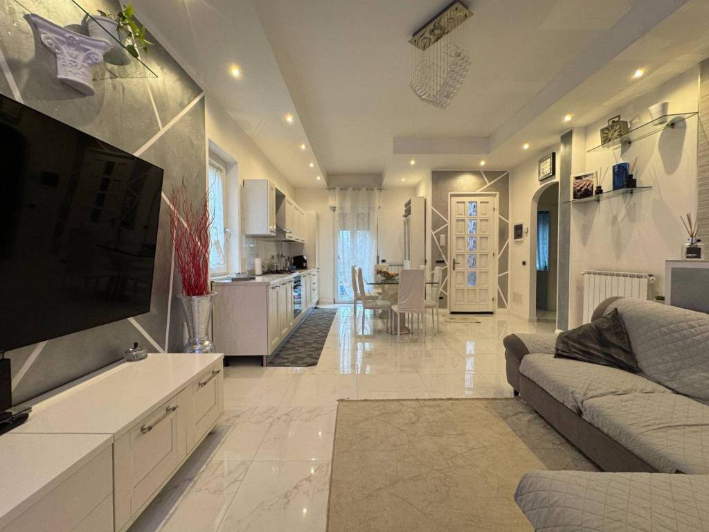 casa indipendente in vendita ad Abbiategrasso