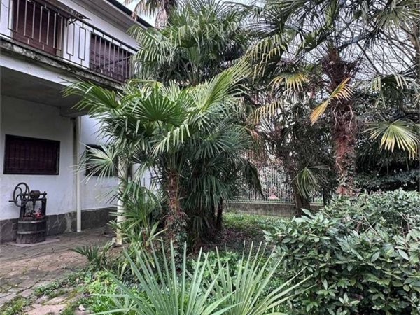 casa indipendente in vendita ad Abbiategrasso