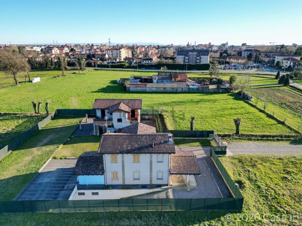 casa indipendente in vendita ad Abbiategrasso