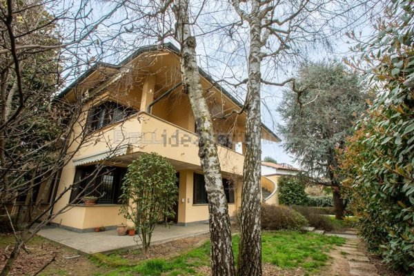 casa indipendente in vendita ad Abbiategrasso