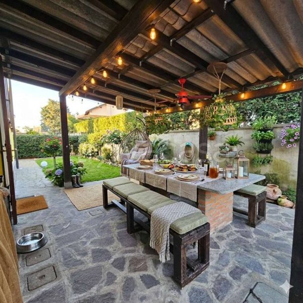 casa indipendente in vendita ad Abbiategrasso