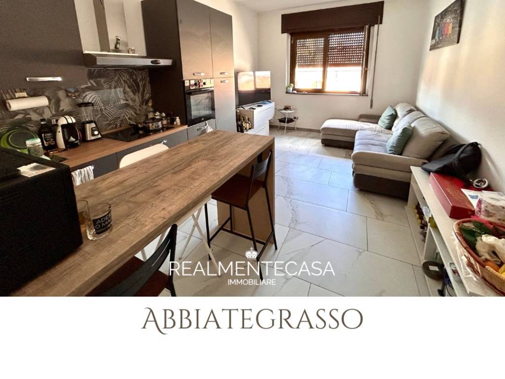 appartamento in vendita ad Abbiategrasso in zona Castelletto