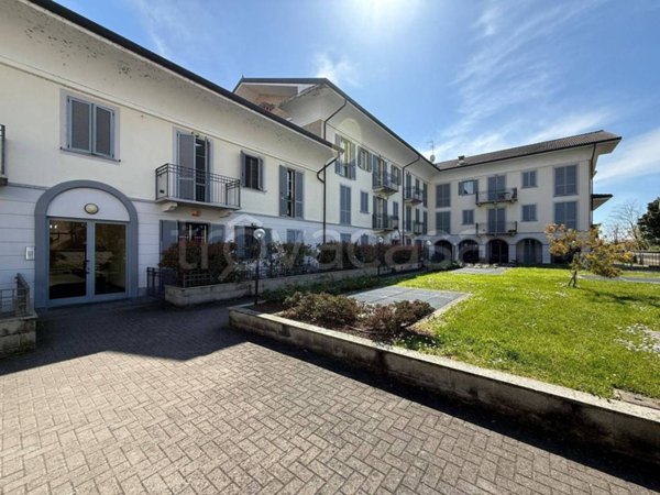 appartamento in vendita ad Abbiategrasso in zona Castelletto