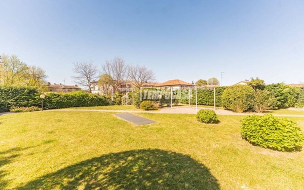 appartamento in vendita ad Abbiategrasso in zona Castelletto