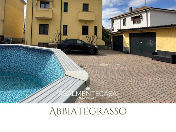 casa indipendente in vendita ad Abbiategrasso