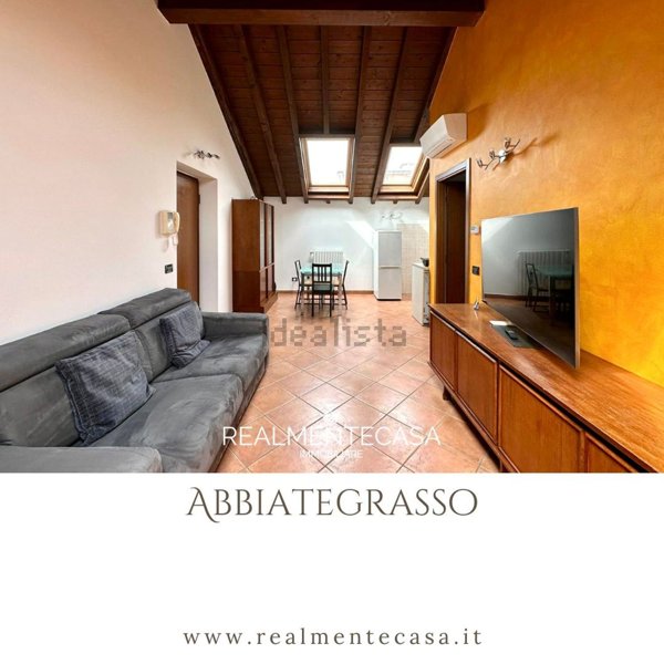 appartamento in vendita ad Abbiategrasso in zona Castelletto