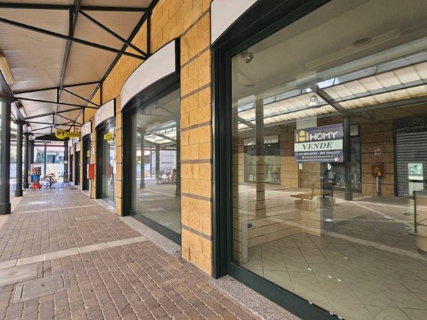 negozio in vendita ad Abbiategrasso