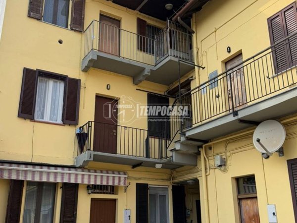 locale commerciale in vendita ad Abbiategrasso