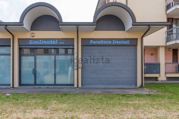 locale commerciale in vendita ad Abbiategrasso