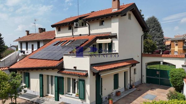casale in vendita ad Abbiategrasso
