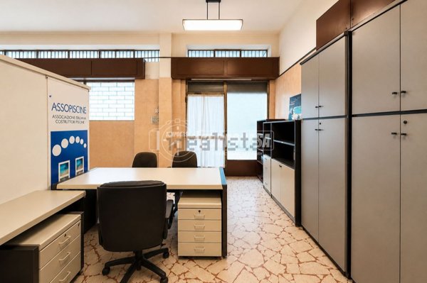 ufficio in vendita ad Abbiategrasso