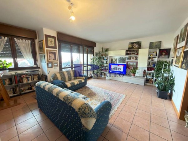 appartamento in vendita ad Abbiategrasso in zona Castelletto