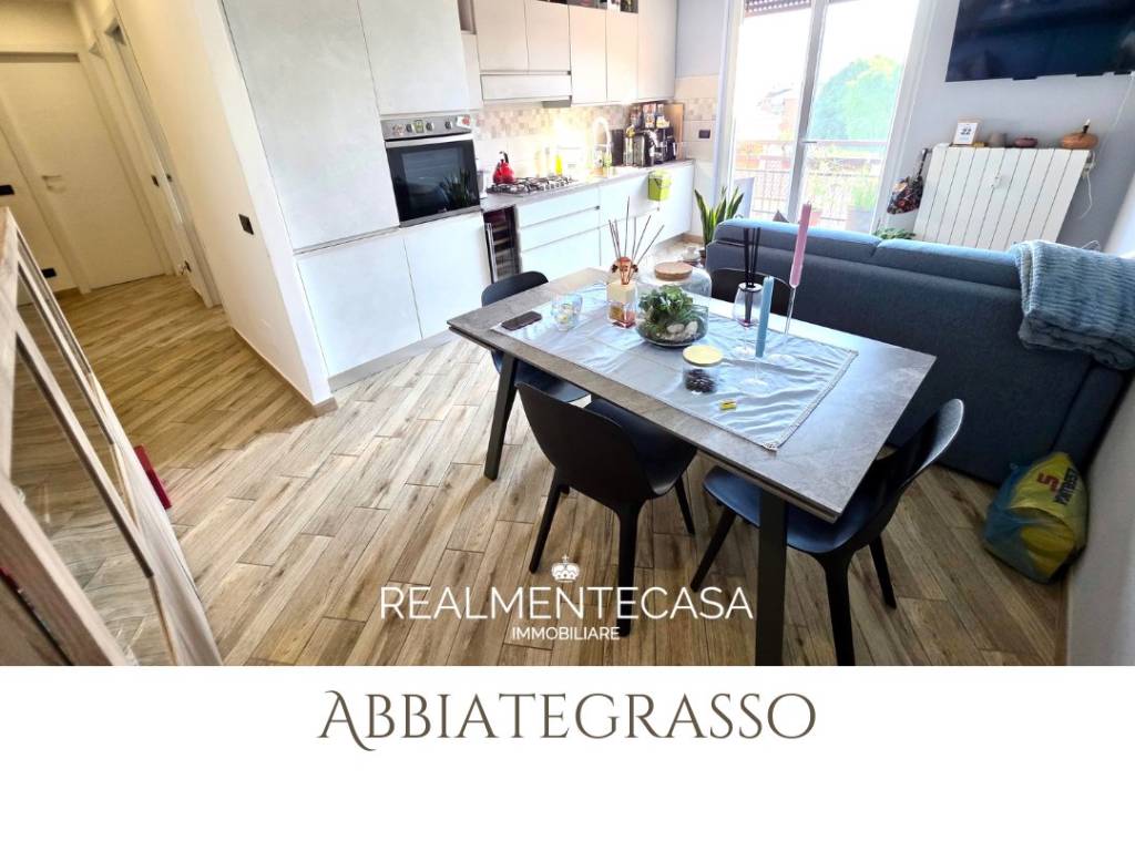 appartamento in vendita ad Abbiategrasso in zona Castelletto