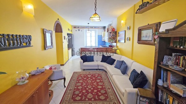 appartamento in vendita ad Abbiategrasso in zona Mendosio