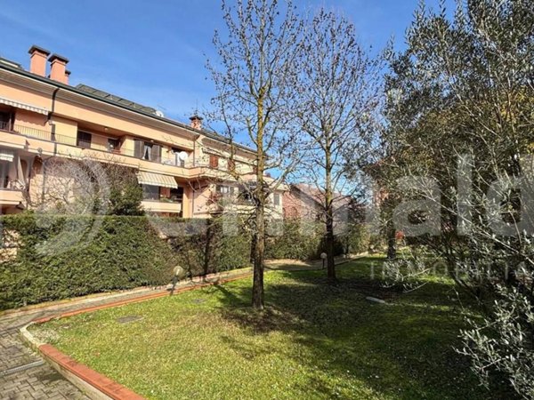 appartamento in vendita ad Abbiategrasso in zona Castelletto