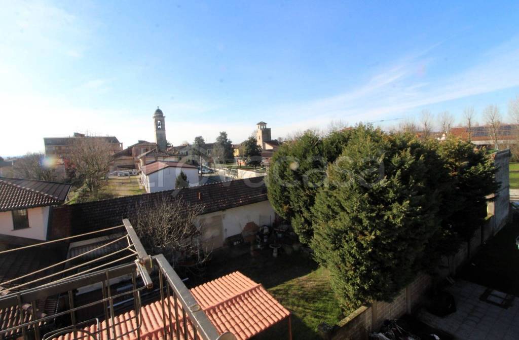 appartamento in vendita ad Abbiategrasso in zona Castelletto