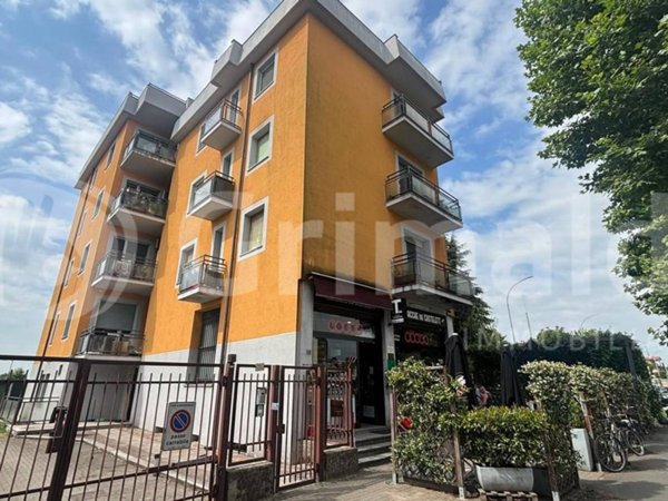 appartamento in vendita ad Abbiategrasso in zona Castelletto