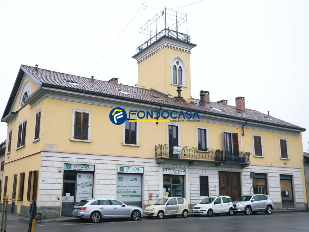 appartamento in vendita ad Abbiategrasso in zona Castelletto