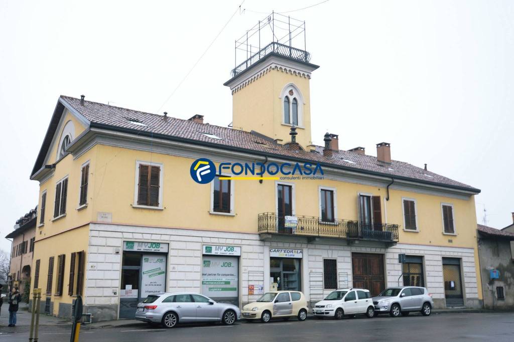 appartamento in vendita ad Abbiategrasso in zona Castelletto