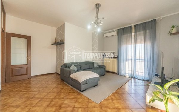 appartamento in vendita ad Abbiategrasso in zona Castelletto