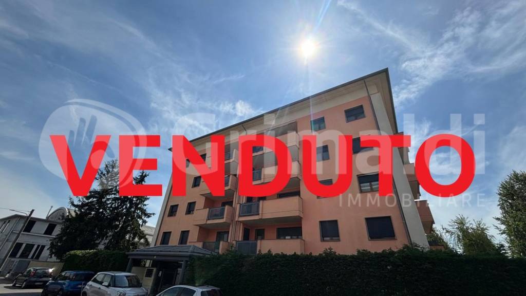 appartamento in vendita ad Abbiategrasso in zona Castelletto