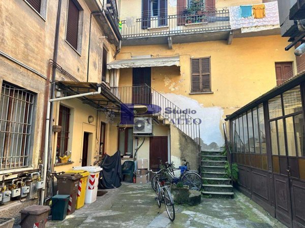 appartamento in vendita ad Abbiategrasso in zona Mendosio
