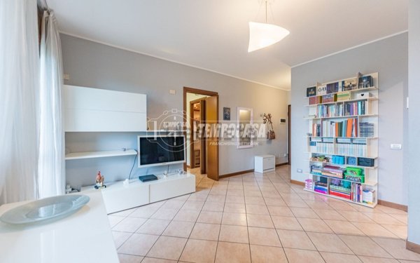 appartamento in vendita ad Abbiategrasso in zona Castelletto