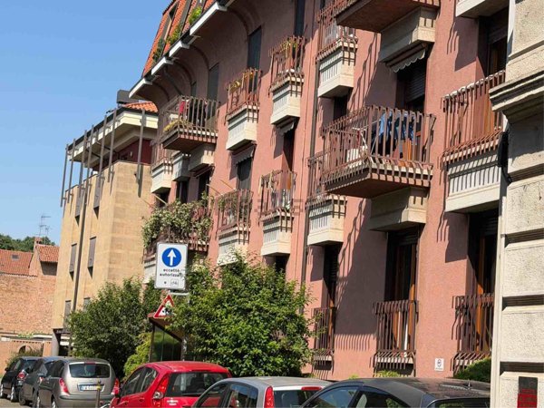 appartamento in vendita ad Abbiategrasso in zona Mendosio