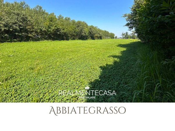 terreno agricolo in vendita ad Abbiategrasso