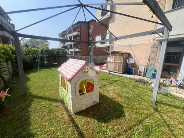 appartamento in vendita ad Abbiategrasso in zona Castelletto