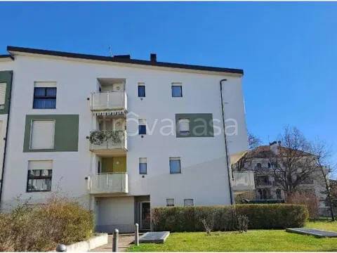 appartamento in vendita ad Abbiategrasso in zona Castelletto