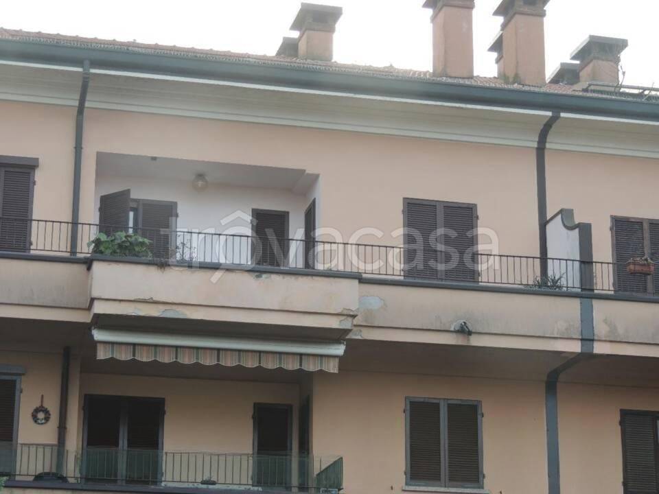 appartamento in vendita ad Abbiategrasso in zona Castelletto