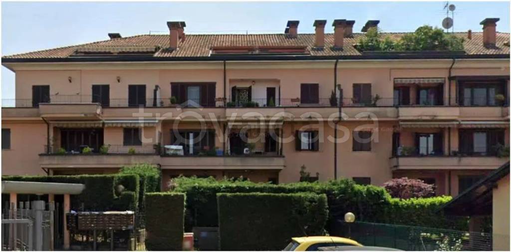 appartamento in vendita ad Abbiategrasso in zona Castelletto