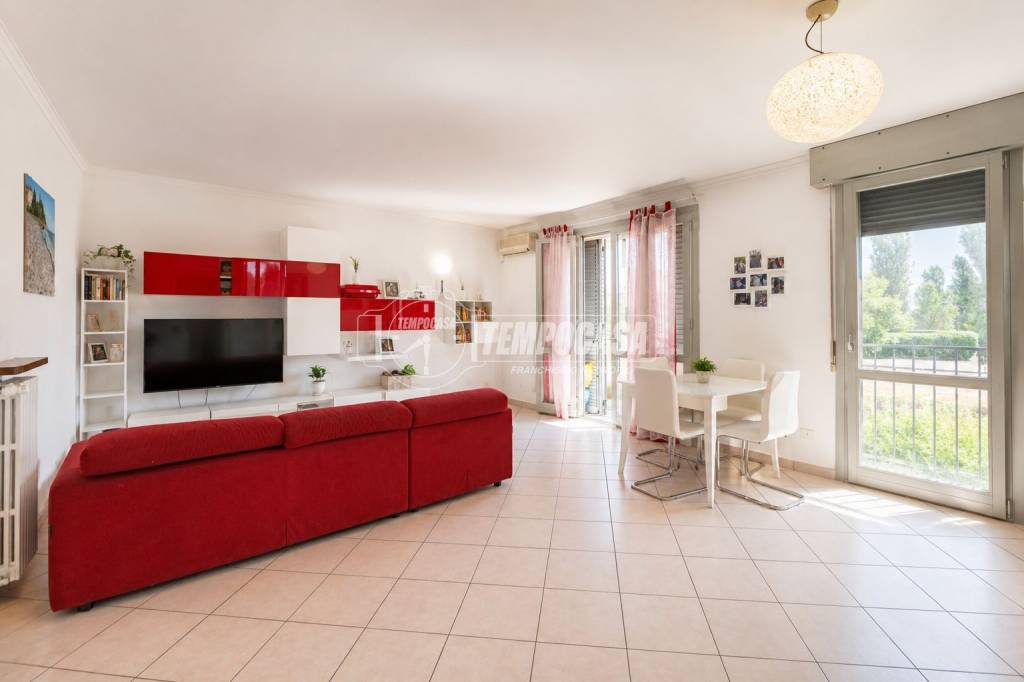 appartamento in vendita ad Abbiategrasso in zona Castelletto