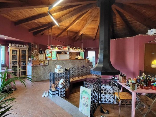 negozio in vendita ad Abbiategrasso