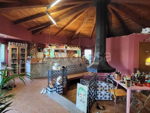 negozio in vendita ad Abbiategrasso