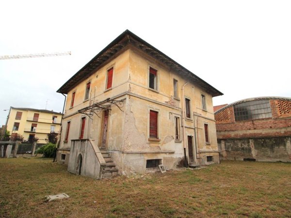 casa indipendente in vendita ad Abbiategrasso