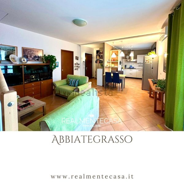 appartamento in vendita ad Abbiategrasso in zona Castelletto