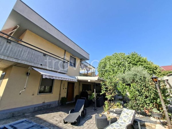 casa indipendente in vendita ad Abbiategrasso