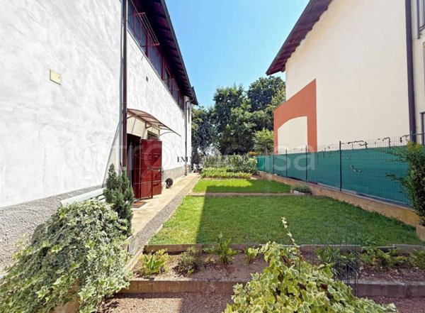 casa indipendente in vendita ad Abbiategrasso